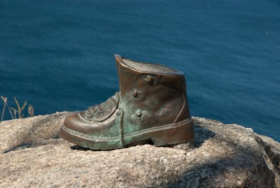 Boot sculpture Finisterre