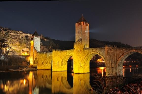Cahors bridge at night