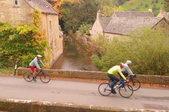 Cotswolds cycling (c)Terry Wilson