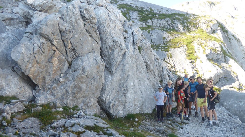 Group of families along the Urriellu trail