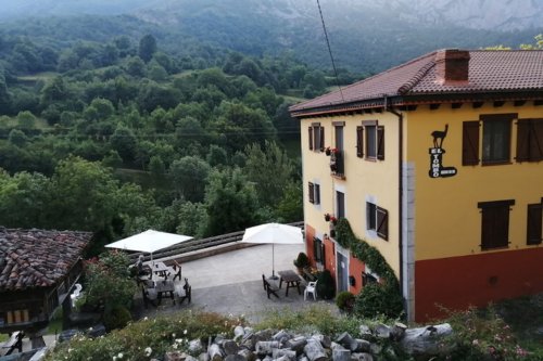 Hotel El Tombo (Cordiñanes)