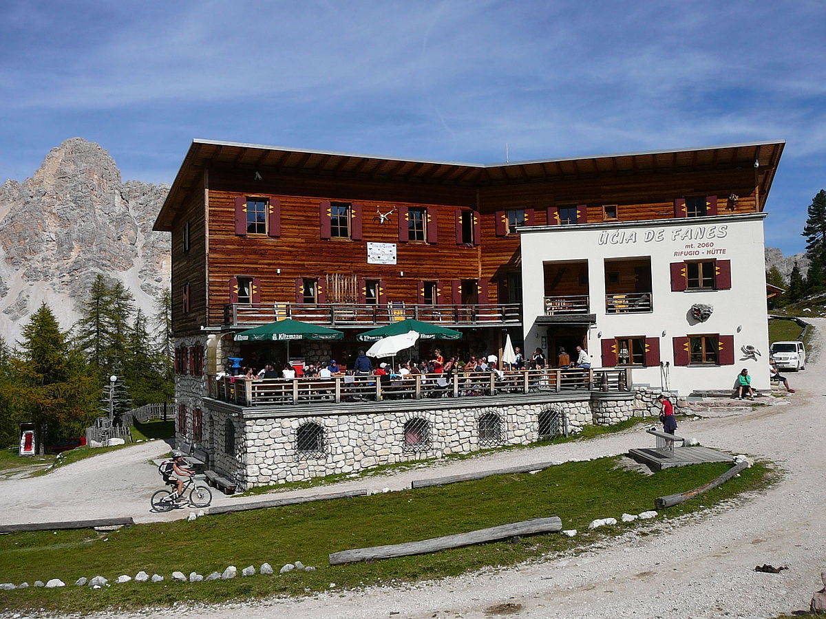 Fanes Hut (San Vigilio di Marebbe)