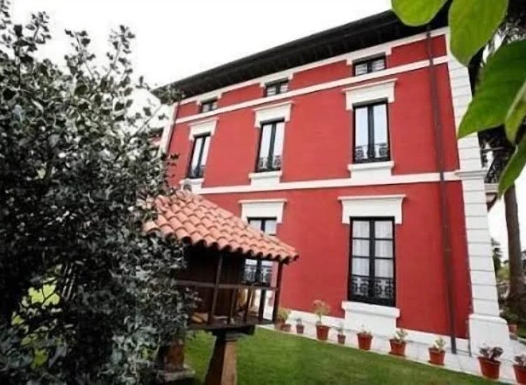 Hotel Casa de Indianos Don Tomás ** (Nueva de Llanes)