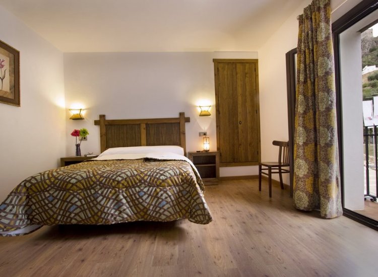 Hostal Los Tadeos-Zahara de la Sierra