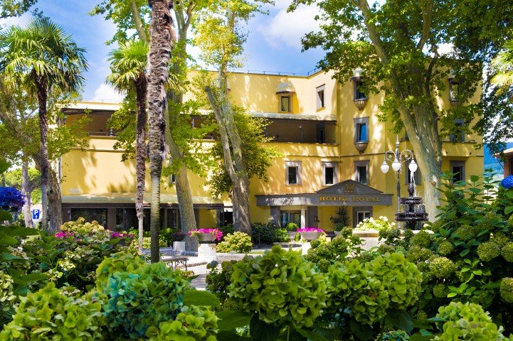 Hotel Royal *** (Bolsena)