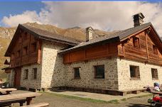 Rifugio Bonatti (Val Ferret)