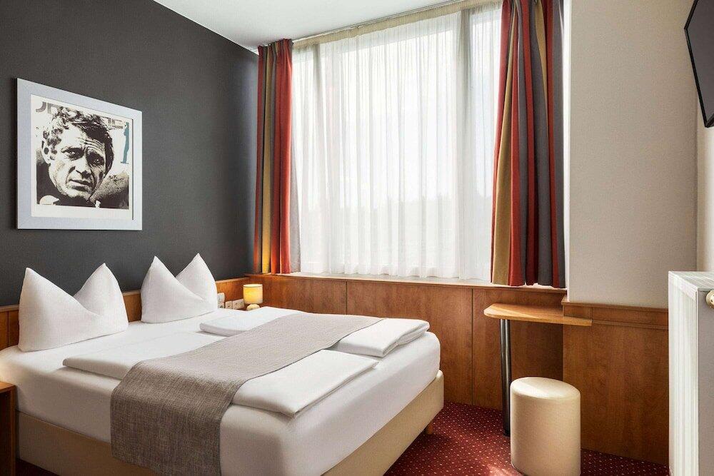 Hotel NH Danube City (Vienna)